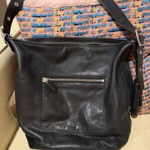Coach Leather Bag Shoulder or Crossbody, Great Classic Large